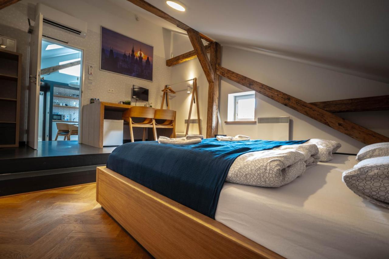 Hotel apartamentowy Old Town Square Suites 2*