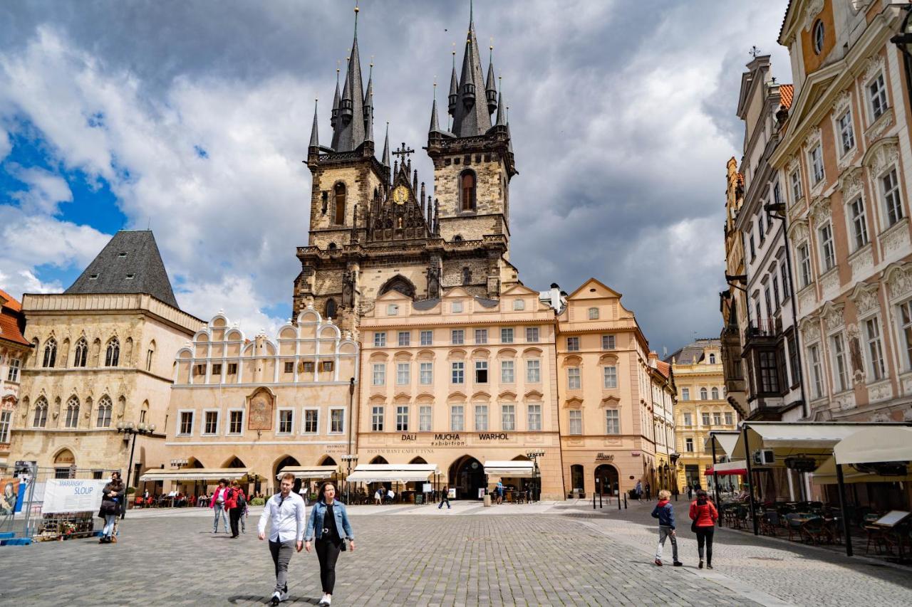Hotel apartamentowy Old Town Square Suites 2*